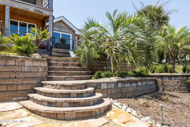 $2,654,000 | 10104 Seabreeze Drive, Emerald Isle, NC 28594