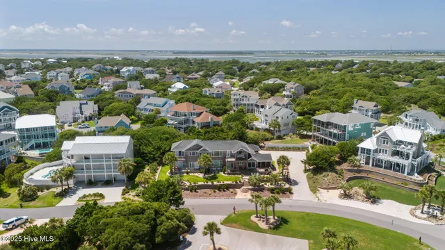 $2,654,000 | 10104 Seabreeze Drive, Emerald Isle, NC 28594