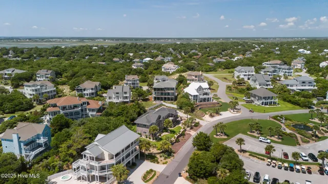 $2,654,000 | 10104 Seabreeze Drive, Emerald Isle, NC 28594