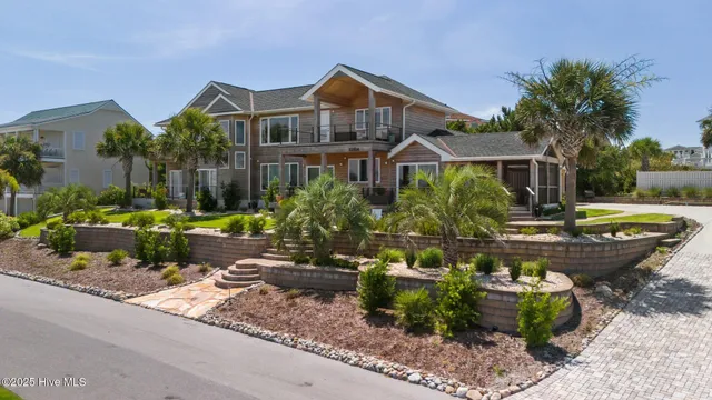 $2,654,000 | 10104 Seabreeze Drive, Emerald Isle, NC 28594