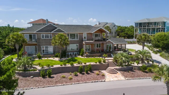 $2,654,000 | 10104 Seabreeze Drive, Emerald Isle, NC 28594
