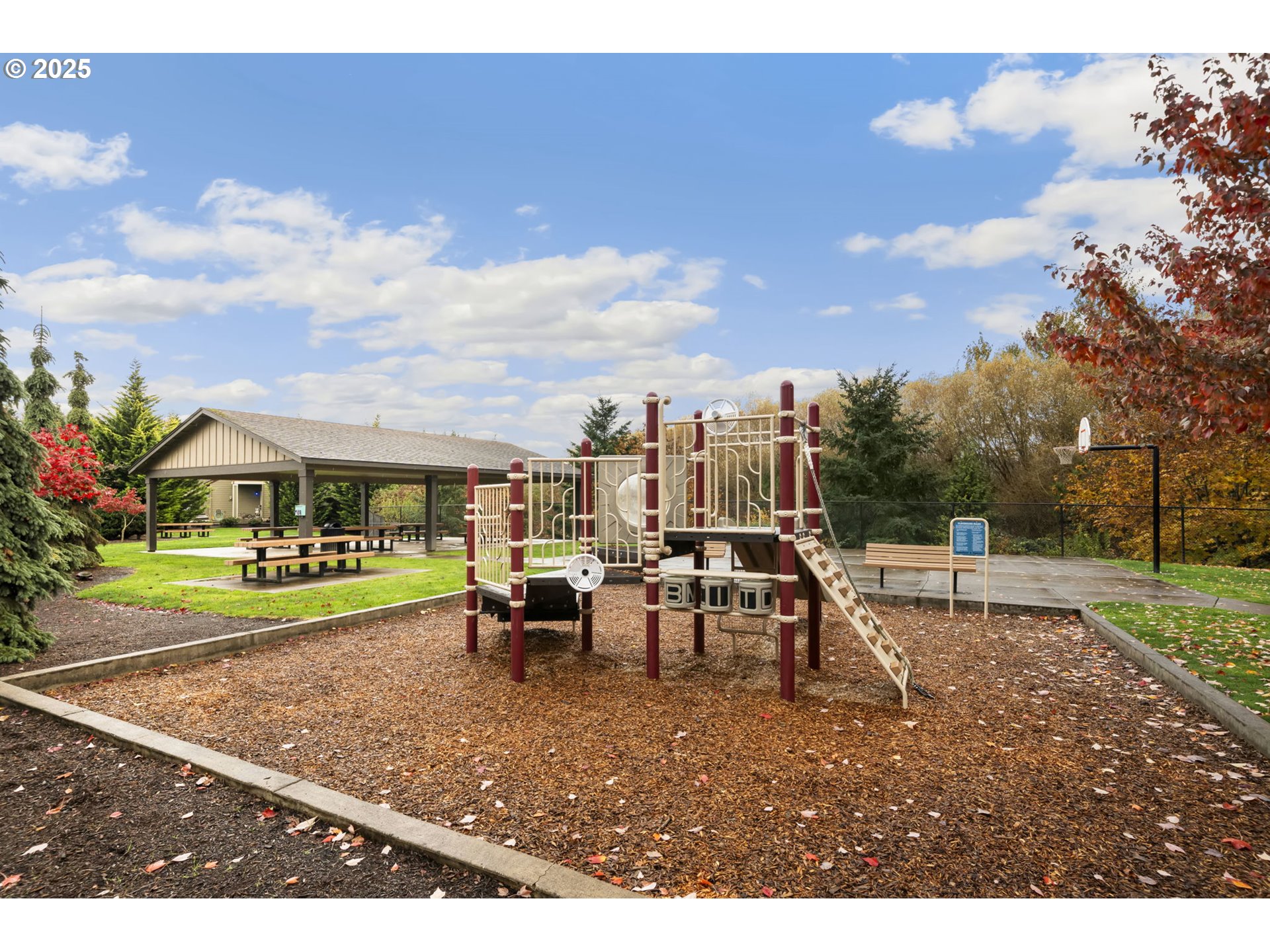125 North 44th Place Ridgefield, WA 98642 - Photo 47 of 47 a view of a house with backyard porch and sitting area