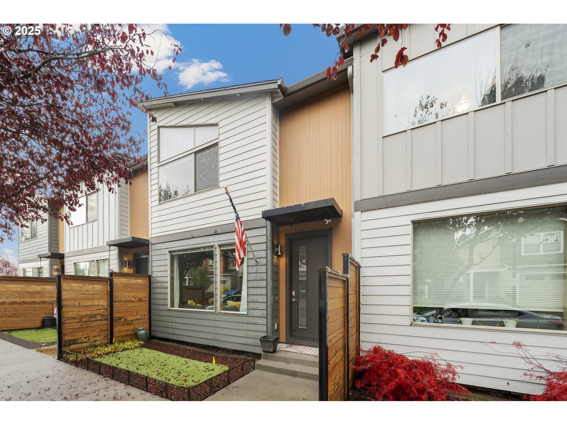 125 North 44th Place Ridgefield, WA 98642 - Photo 6 of 47 a view of front door of house