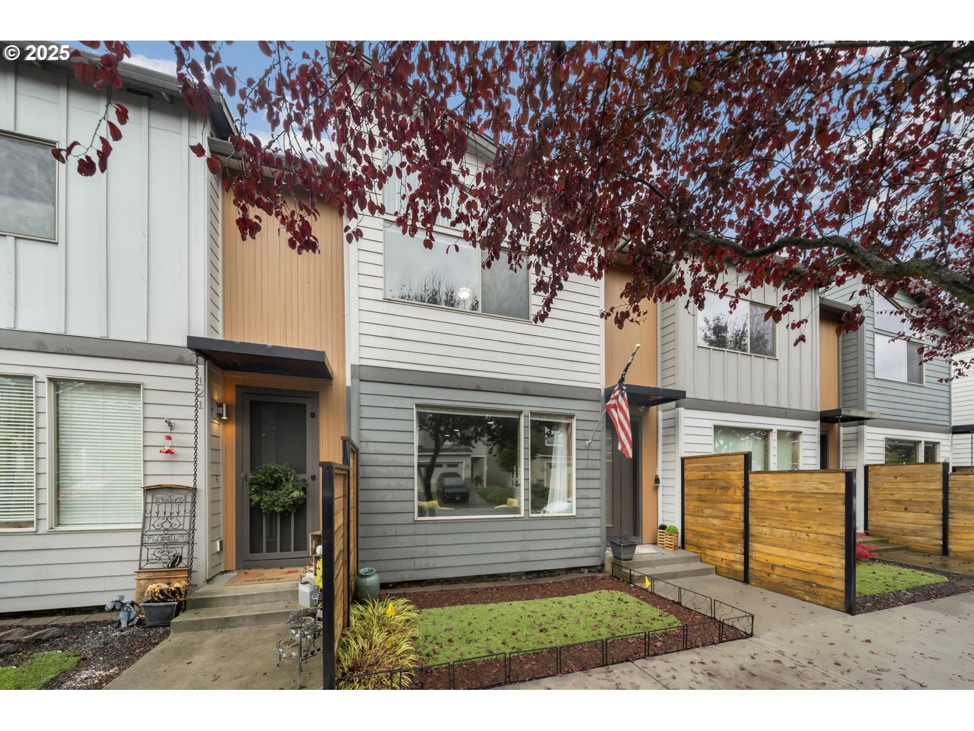 125 North 44th Place Ridgefield, WA 98642 - Photo 7 of 47 a view of outdoor space and front view of a house