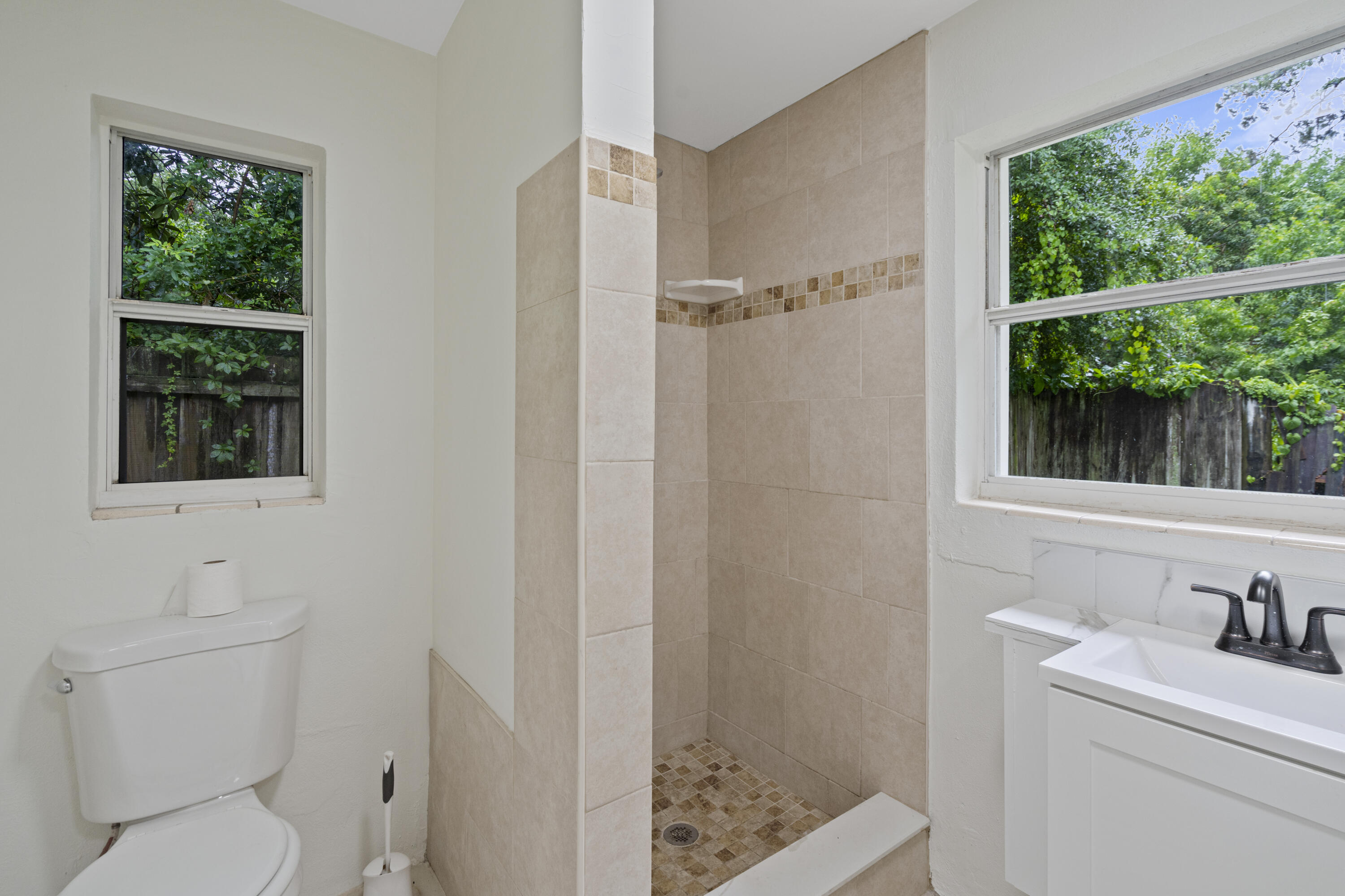 995 Bevis Road Merritt Island, FL 32953 - Photo 27 of 38 Bathroom