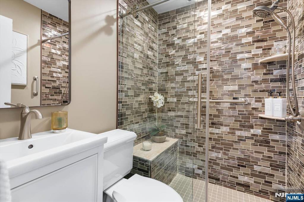 347 West Passaic Avenue Rutherford, NJ 07070 - Photo 8 of 38