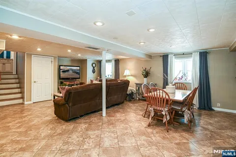 $799,000 | 2 Eden Place, Wayne, NJ 07470