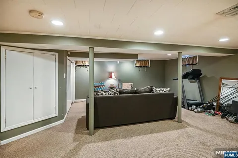 $799,000 | 2 Eden Place, Wayne, NJ 07470