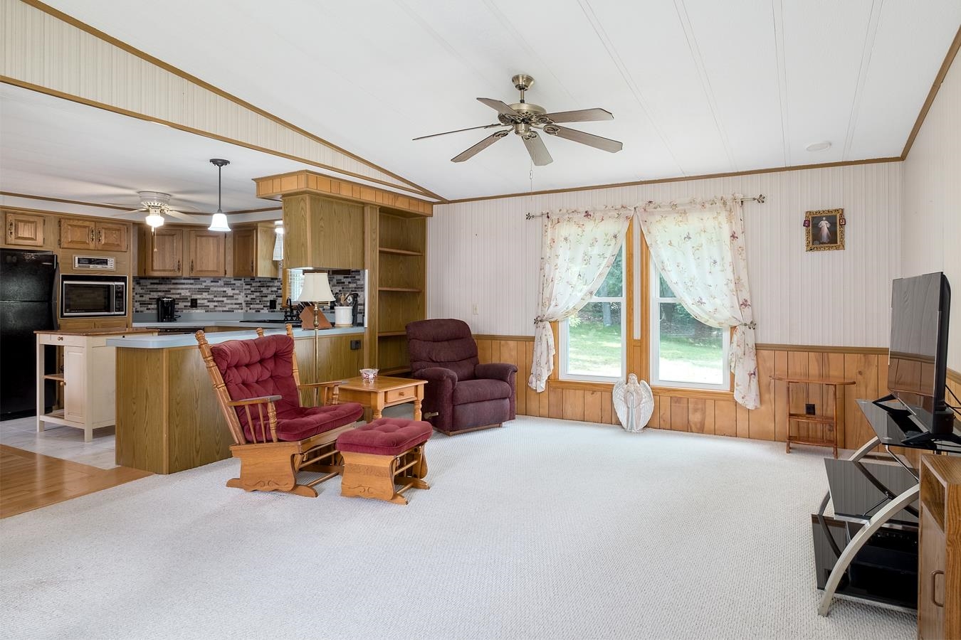 58 Monadnock Drive Rochester, NH 03867 - Photo 9 of 32