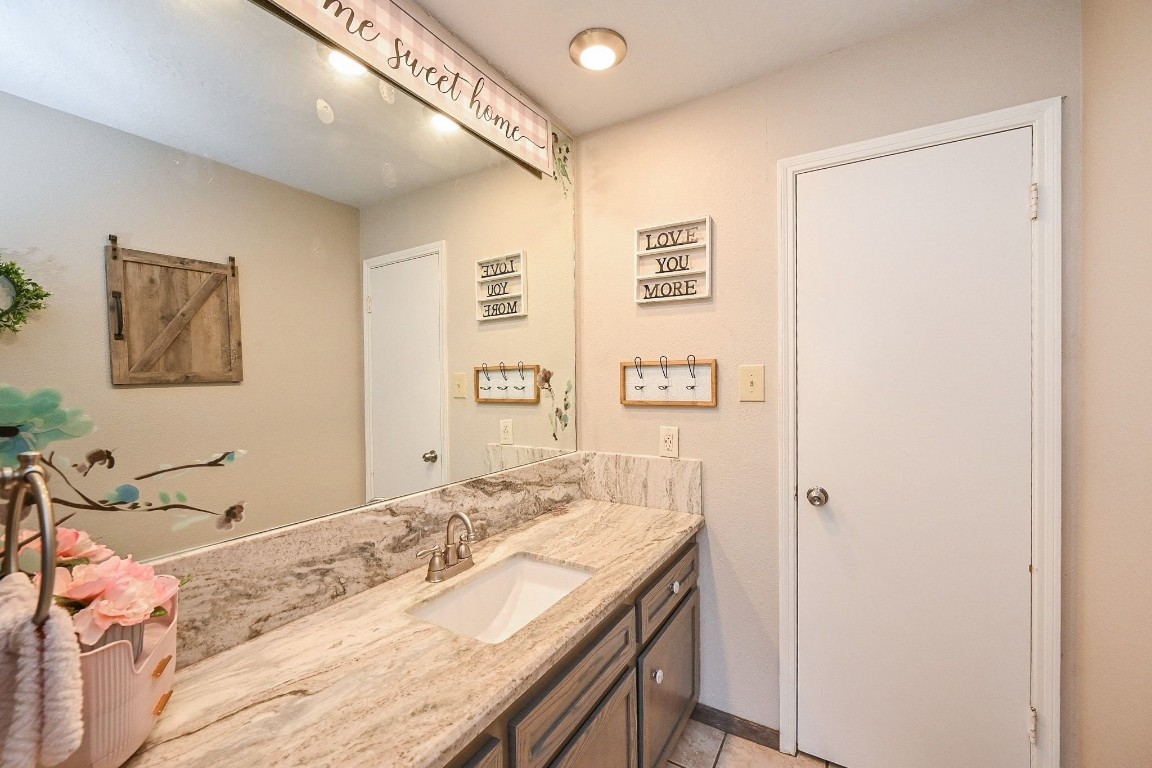 23111 Baneberry Road Magnolia, TX 77355 - Photo 21 of 32 Garage Apartment bathroom