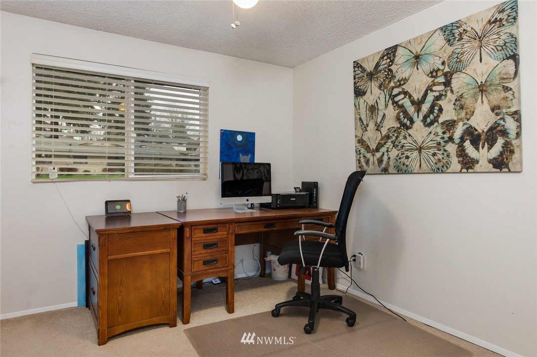 428 218th Street Southwest Bothell, WA 98021 - Photo 12 of 25