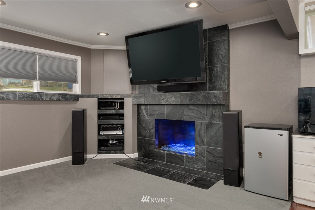 428 218th Street Southwest Bothell, WA 98021 - Photo 16 of 25