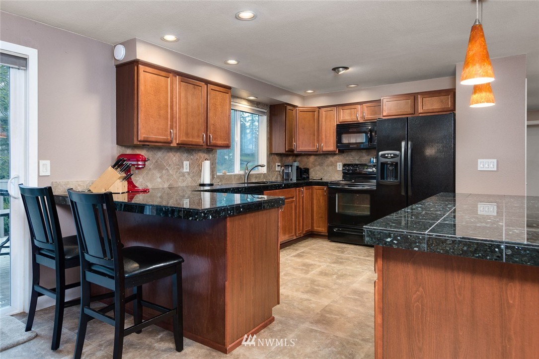 428 218th Street Southwest Bothell, WA 98021 - Photo 6 of 25