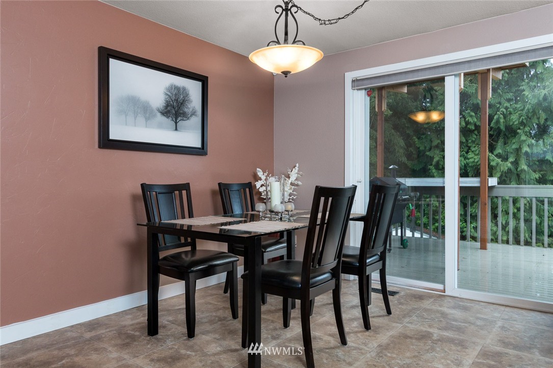 428 218th Street Southwest Bothell, WA 98021 - Photo 9 of 25