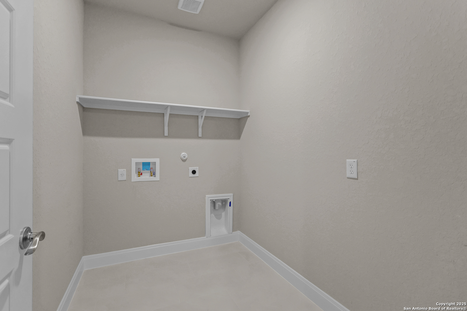 283 Jereth Crossing Castroville, TX 78009 - Photo 36 of 42