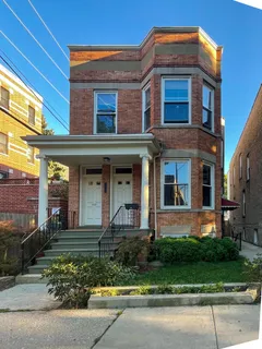 $2,500 | 1613 West Berwyn Avenue, Unit 1, Chicago, IL 60640