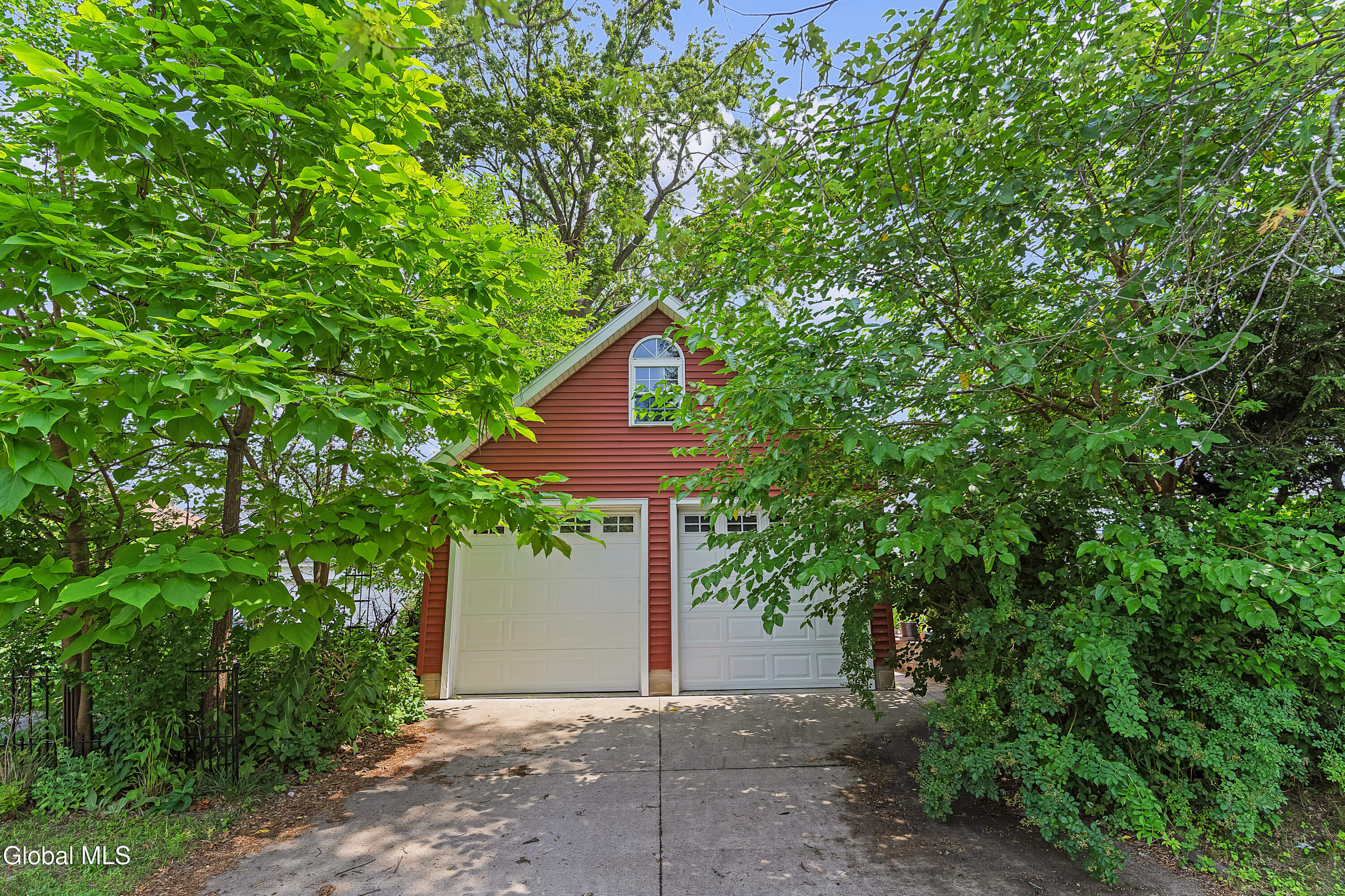 1101 Ardsley Road Schenectady, NY 12308 - Photo 39 of 41 EMO06782