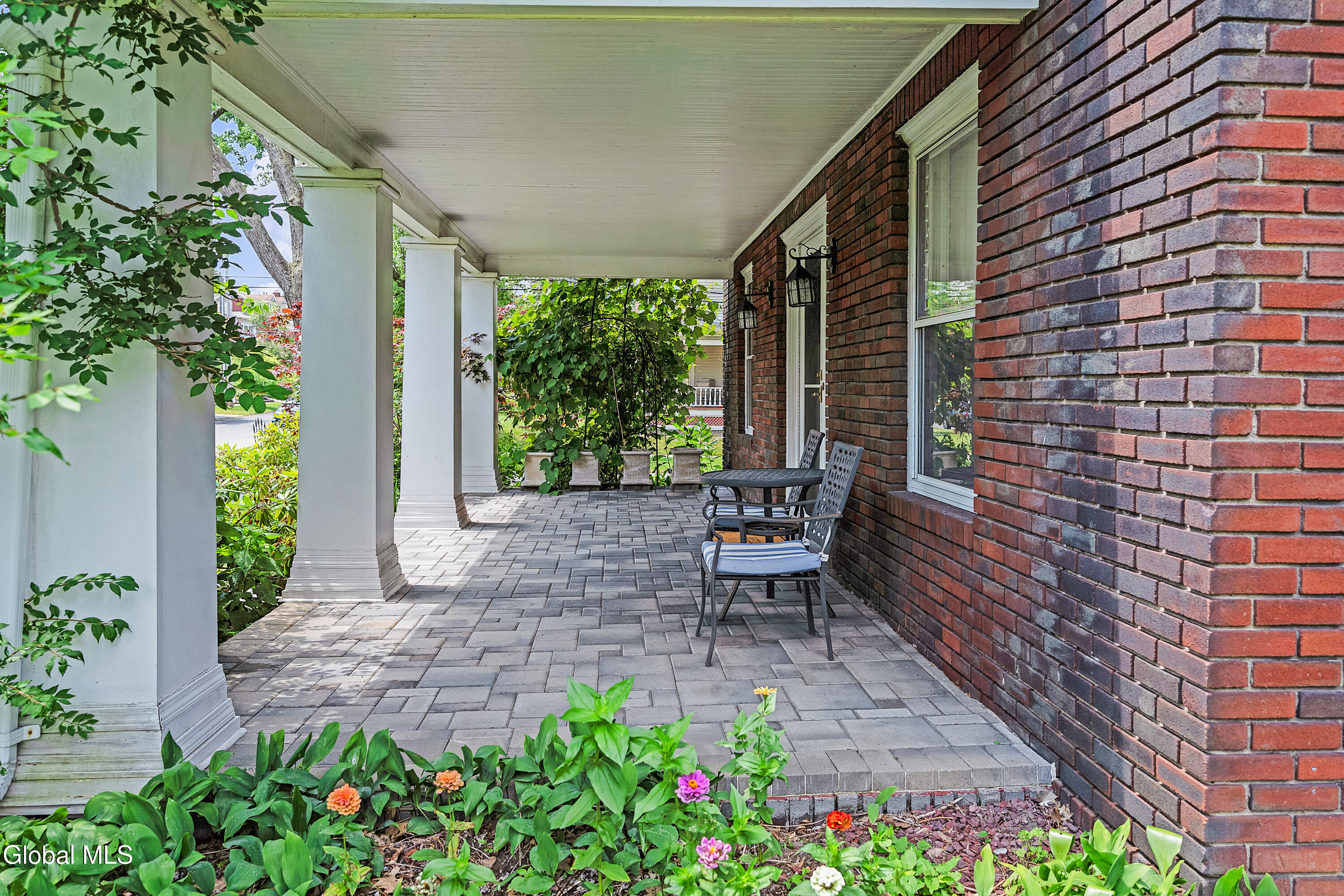 1101 Ardsley Road Schenectady, NY 12308 - Photo 4 of 41 EMO06802