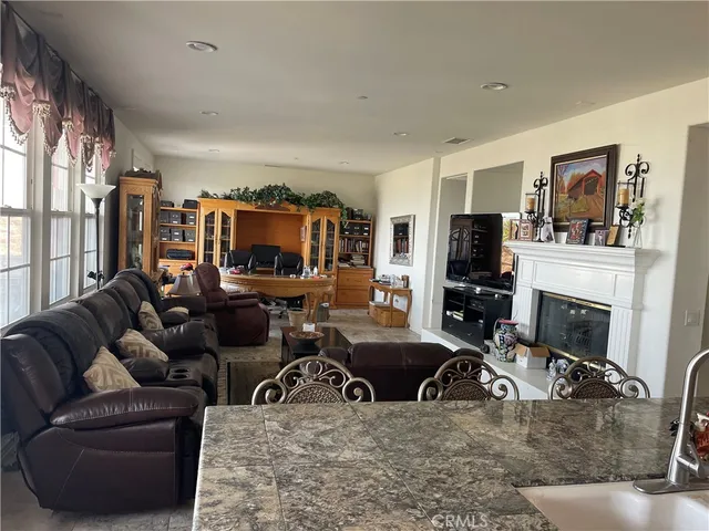 $1,490,000 | 2205 Starlight Lane, Signal Hill, CA 90755