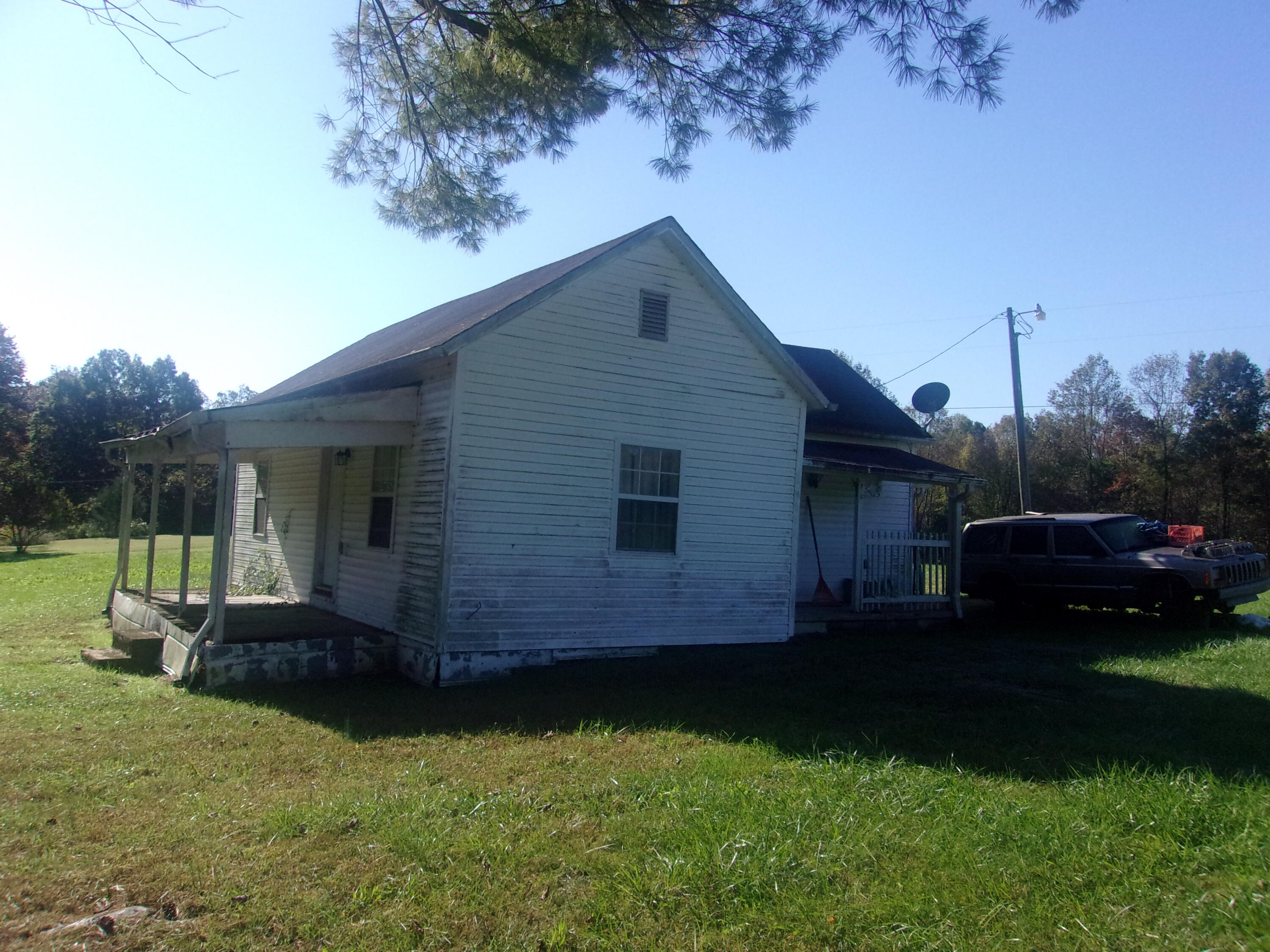 1195 Vaught Ridge Road Science Hill, KY 42553 - Photo 7 of 12 100_0545
