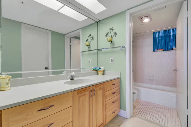 $895,000 | 1542 Jupiter Cove Drive, Unit 602C, Jupiter, FL 33469