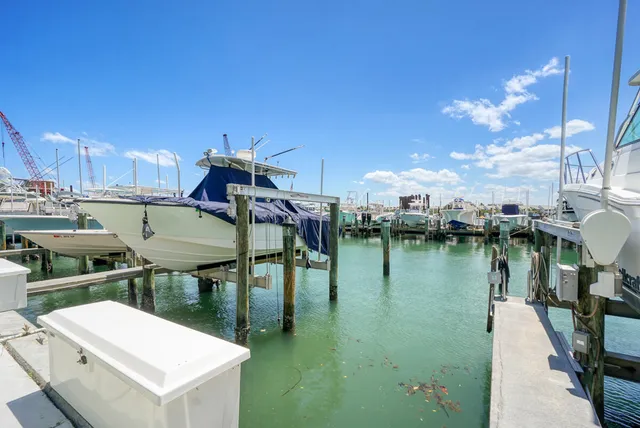 $895,000 | 1542 Jupiter Cove Drive, Unit 602C, Jupiter, FL 33469