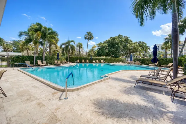 $895,000 | 1542 Jupiter Cove Drive, Unit 602C, Jupiter, FL 33469