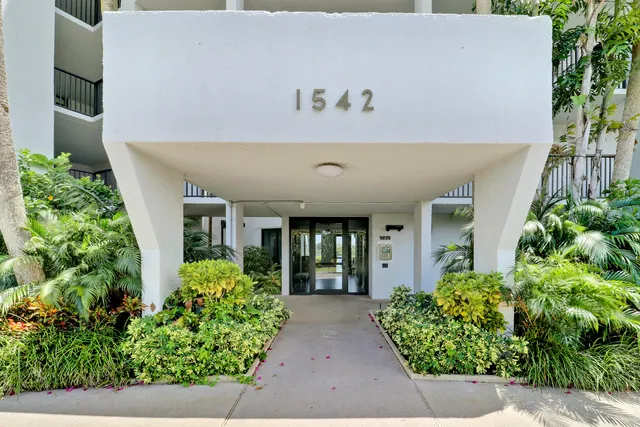 $895,000 | 1542 Jupiter Cove Drive, Unit 602C, Jupiter, FL 33469