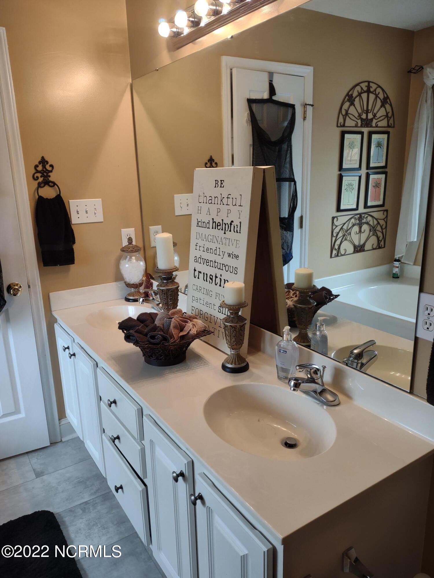 12605 Hill Pine Road Midland, NC 28107 - Photo 35 of 58 master bath 1