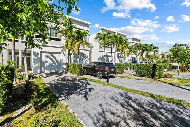 $5,800 | 2477 Northeast 135th Street, North Miami, FL 33181