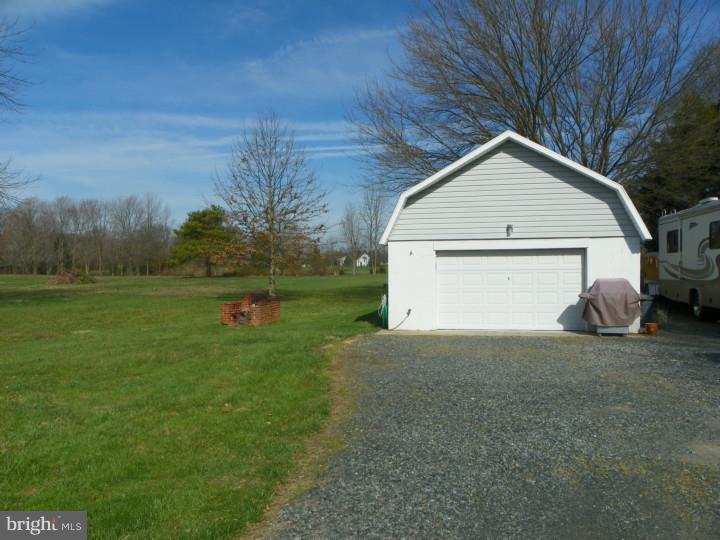 7283 Pearsons Corner Road Dover, DE 19904 - Photo 22 of 22 Garage