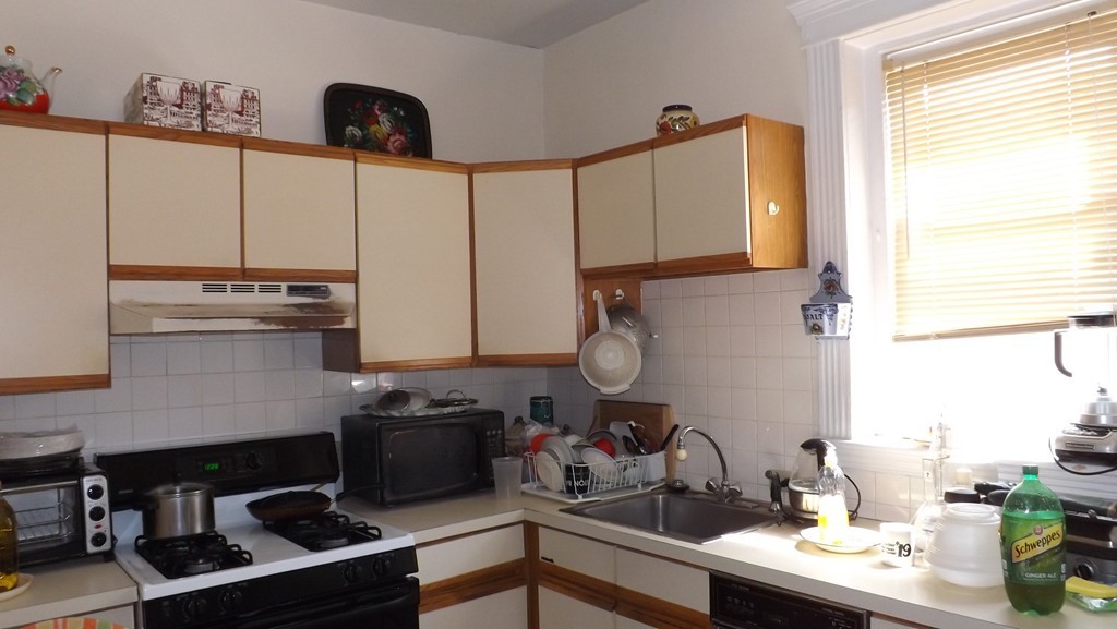 38 Kilsyth Road, Unit 32 Brookline, MA 02445 - Photo 8 of 10