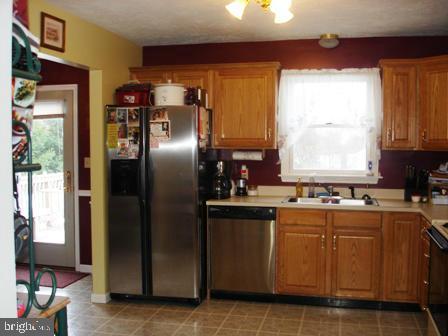 544 Two Taverns Road Gettysburg, PA 17325 - Photo 8 of 18 Kitchen