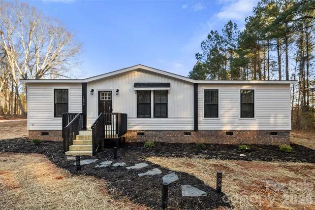 $275,000 | 1696 Logan Terry Road, Lancaster, SC 29720