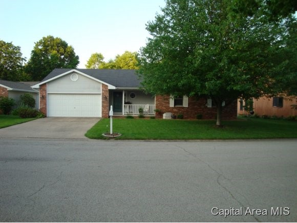 18 Sarah Avenue Springfield, IL 62703 - Photo 3 of 12
