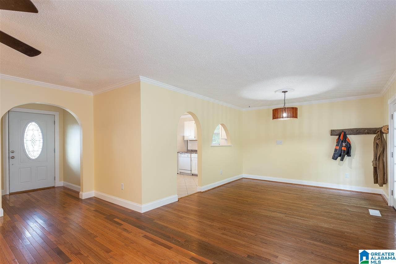 205 Hilltop Road Leeds, AL 35094 - Photo 11 of 37