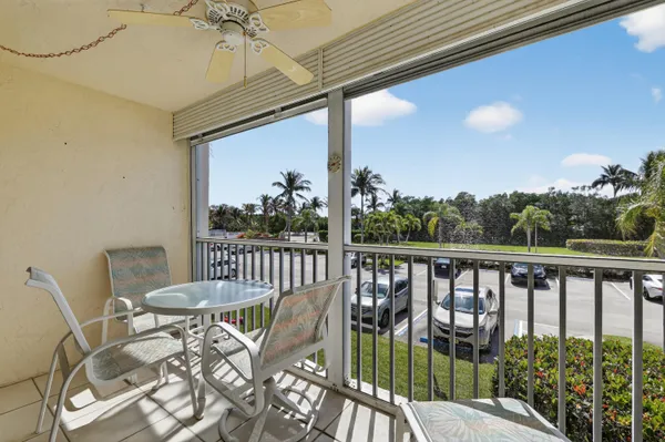 $285,000 | 4444 Northeast Ocean Boulevard, Unit B2 108, Jensen Beach, FL 34957