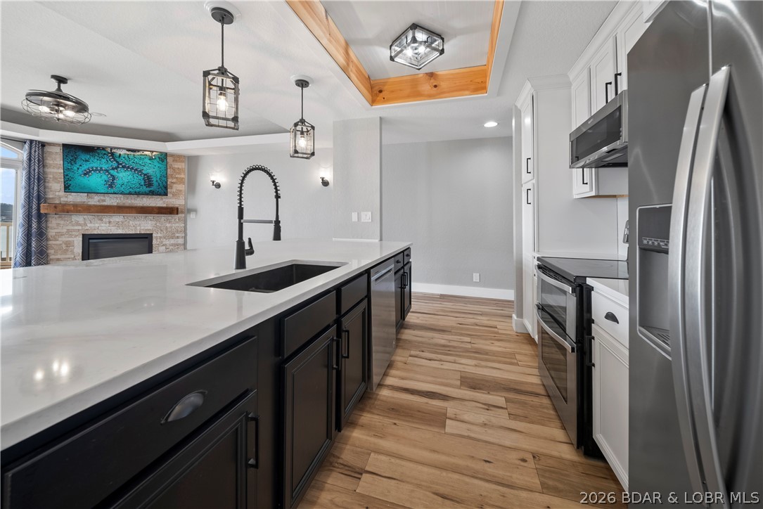 2180 Bittersweet Road Lake Ozark, MO 65049 - Photo 16 of 59 Kitchen