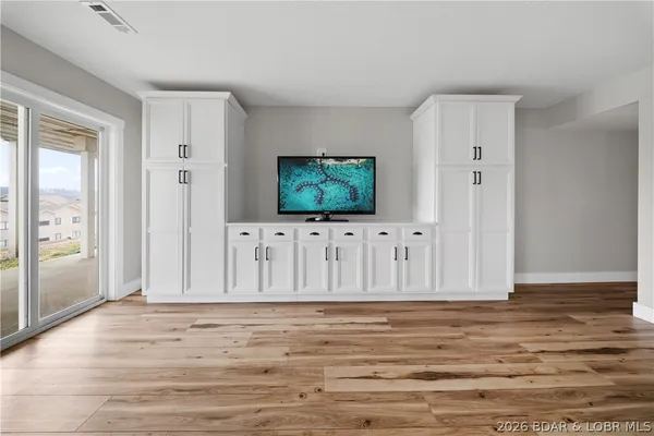 $450,000 | 2180 Bittersweet Road, Lake Ozark, MO 65049