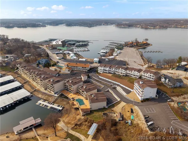 $450,000 | 2180 Bittersweet Road, Lake Ozark, MO 65049