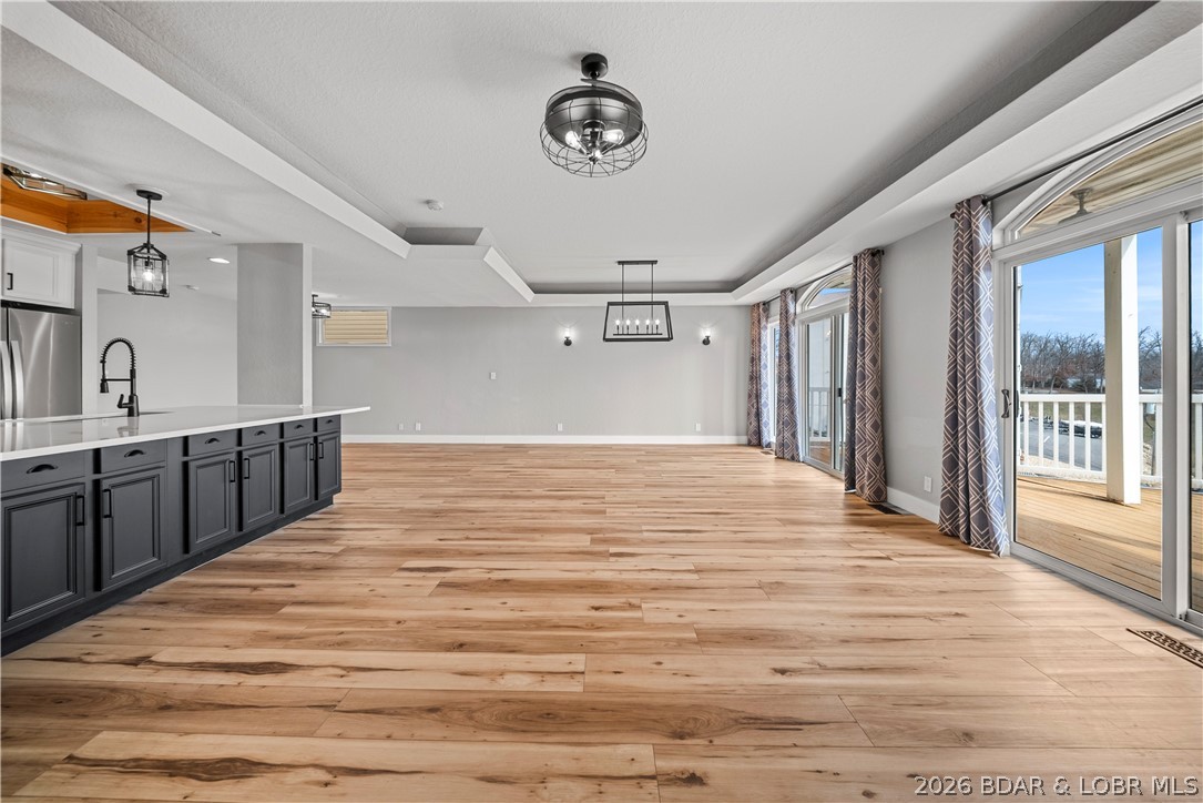 2180 Bittersweet Road Lake Ozark, MO 65049 - Photo 9 of 59 Living Room