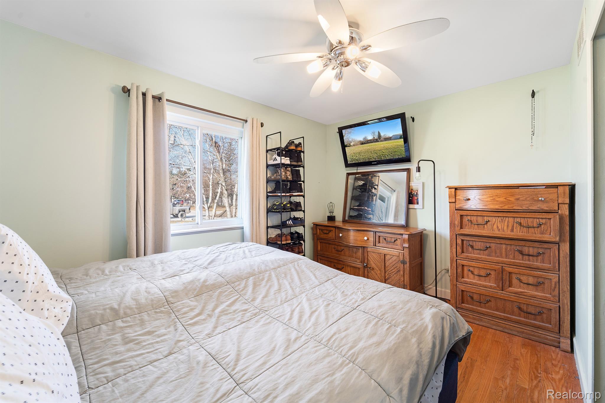 27268 Bunert Road Warren, MI 48088 - Photo 17 of 24 Gallery Image 17