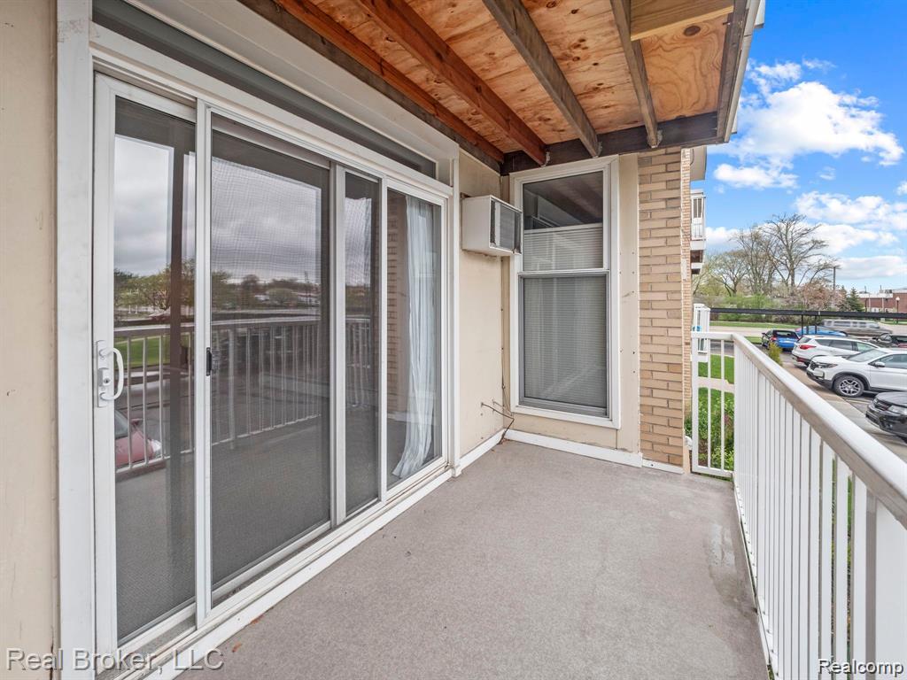 4905 Crooks Road, Unit A5 Royal Oak, MI 48073 - Photo 2 of 19