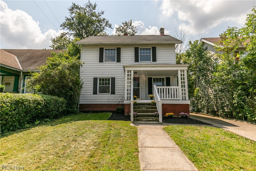 3252 Tullamore Road Cleveland, OH 44118 - Photo 1 of 35 Gallery Image 1