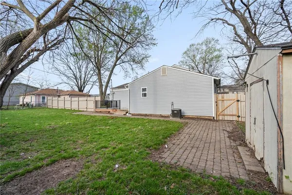 $265,000 | 8617 Grant Street, Overland Park, KS 66212