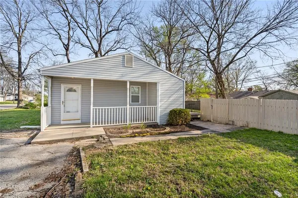 $265,000 | 8617 Grant Street, Overland Park, KS 66212