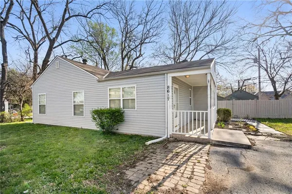 $265,000 | 8617 Grant Street, Overland Park, KS 66212
