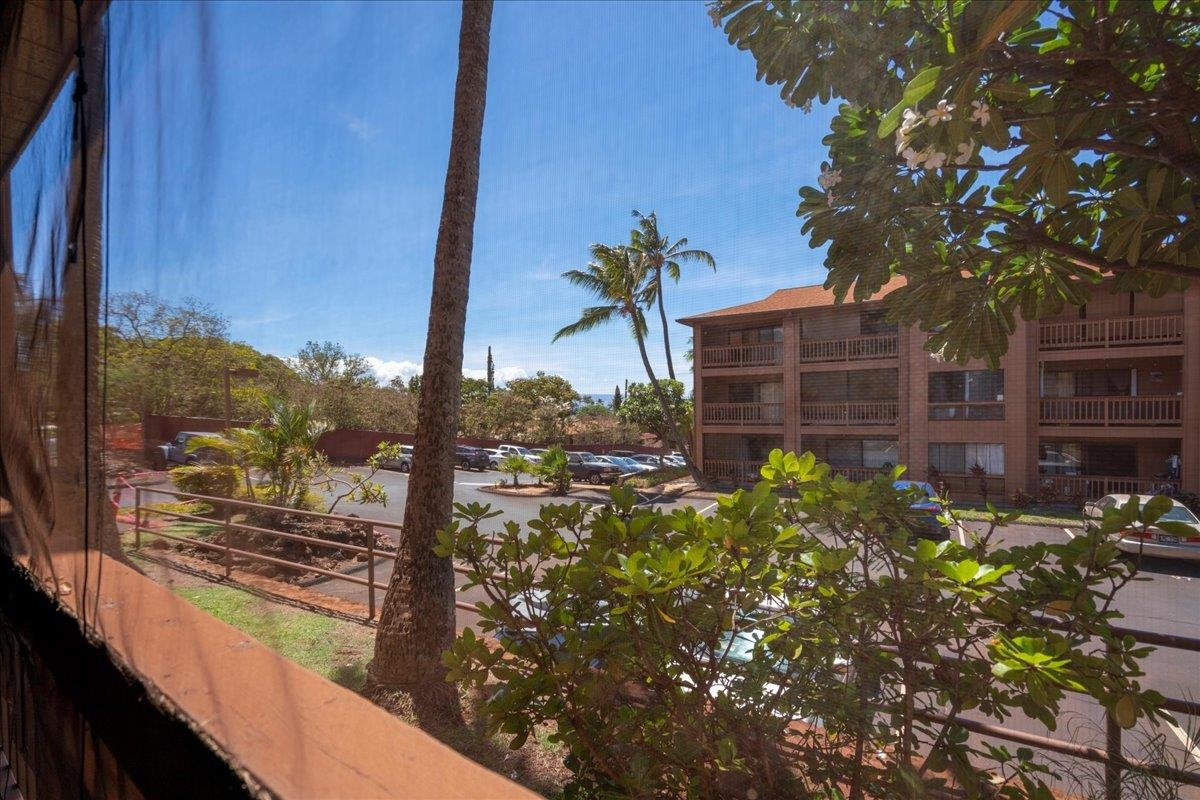 3740 Lower Honoapiilani Road, Unit E102 Lahaina, HI 96761 - Photo 32 of 41 a view of a porch