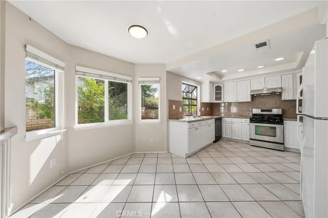 $4,700 | 22942 Broadleaf, Lake Forest, CA 92630