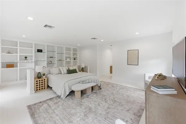 $3,995,000 | 3752 Northeast 199th Street, Aventura, FL 33180